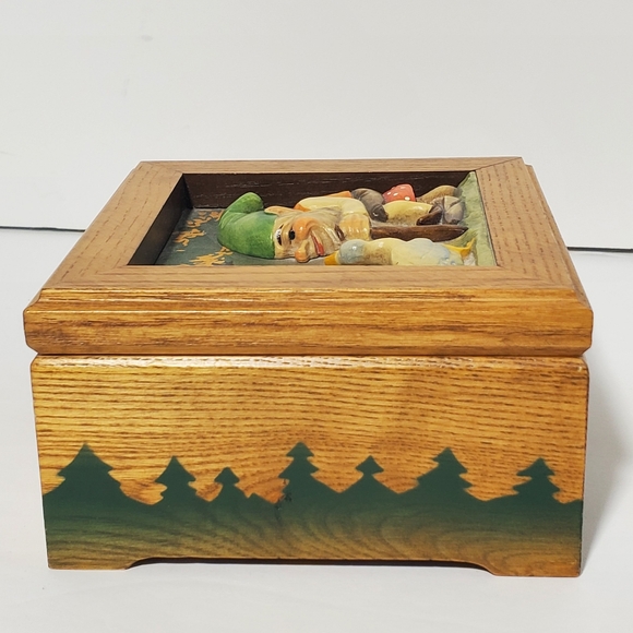 Rare VTG Anri Wooden Music Jewelry Box 3D Relief Hand Carved & Painted Gnome - Picture 4 of 7